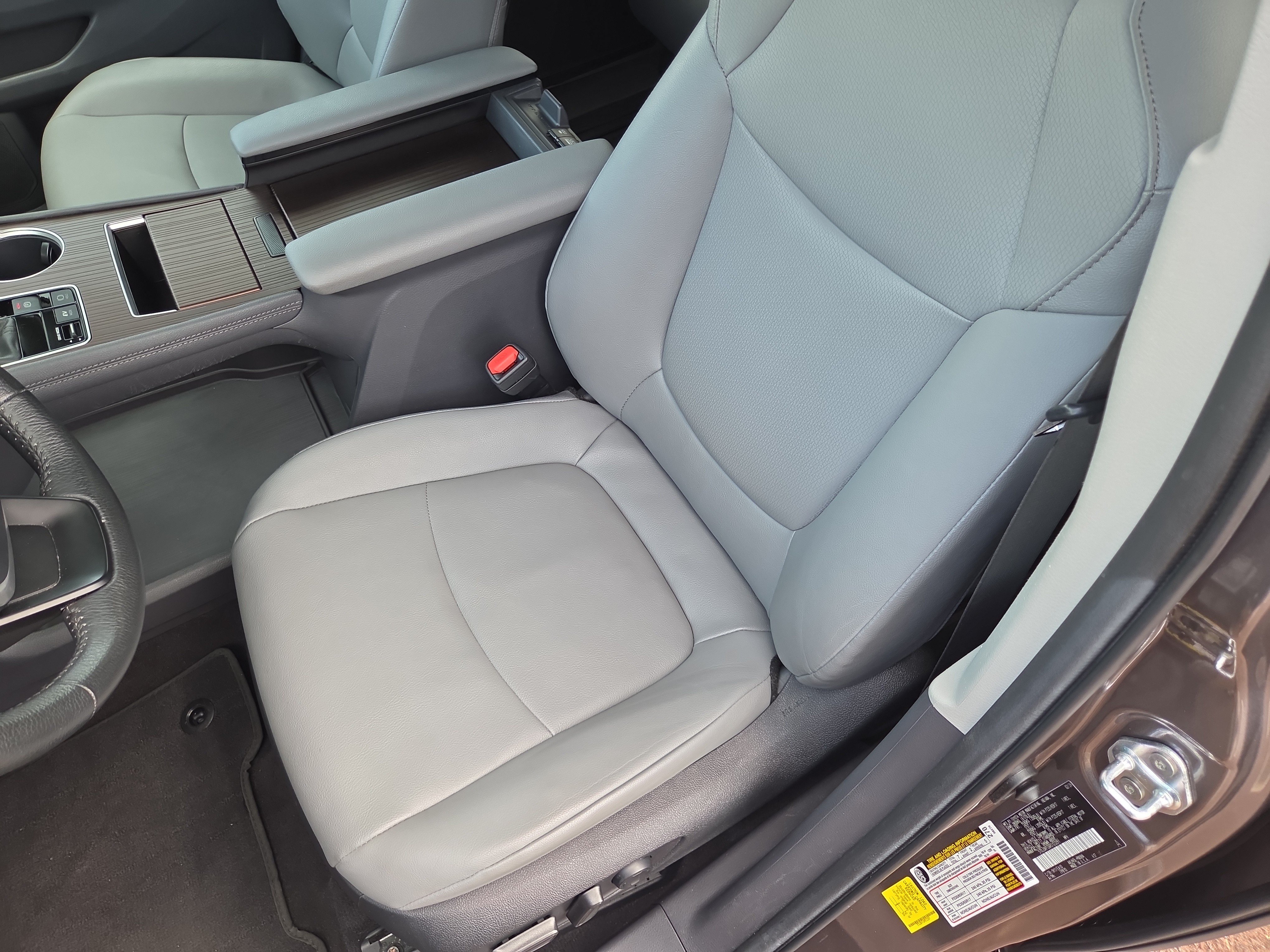 Certified 2024 Toyota Sienna XLE w/ XLE Plus Package AWD/4WD image 13