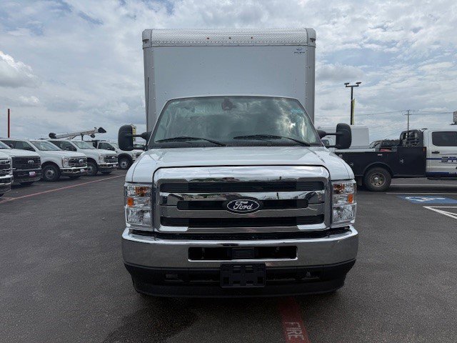 New 2027 Ford E-450 and Econoline 450 Super Duty w/ Power Equipment Group RWD image 3