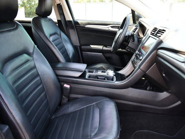 Used 2019 Ford Fusion SE AWD/4WD image 32