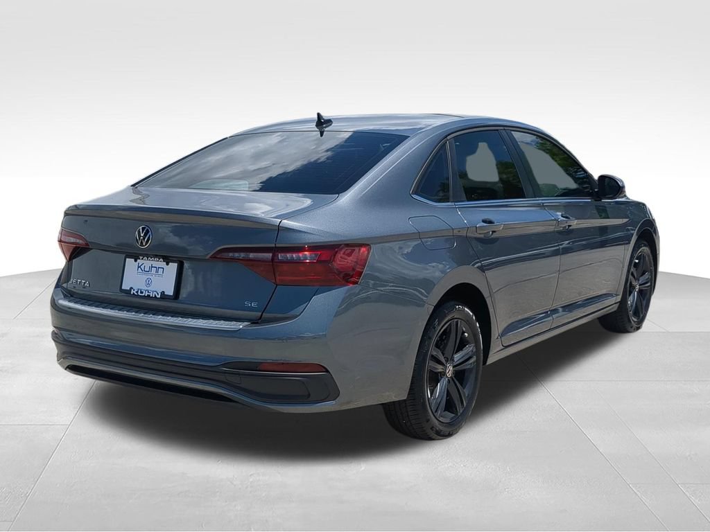 Certified 2024 Volkswagen Jetta SE w/ Panoramic Sunroof Package FWD image 3