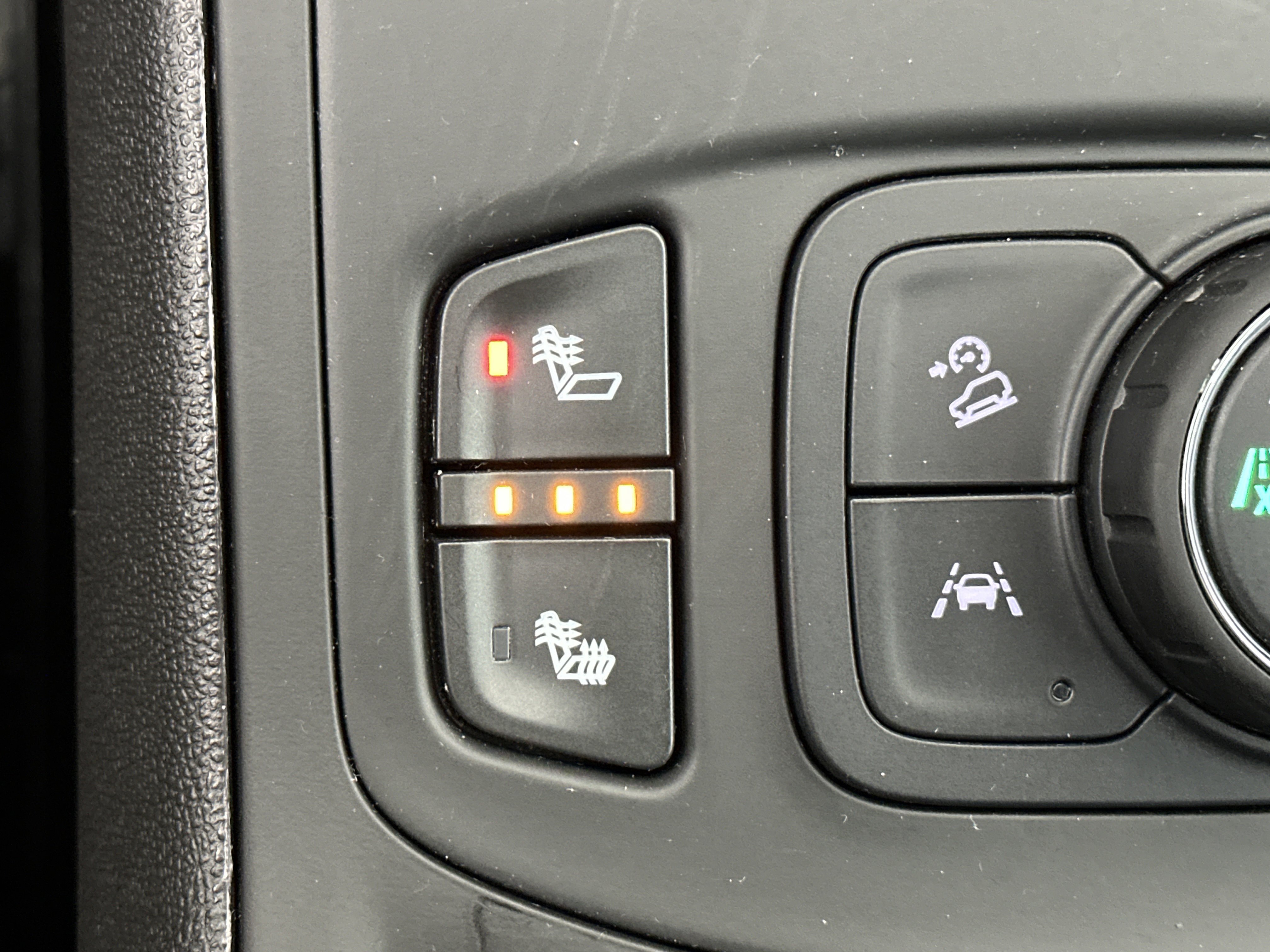 Certified 2024 GMC Terrain SLT image 27