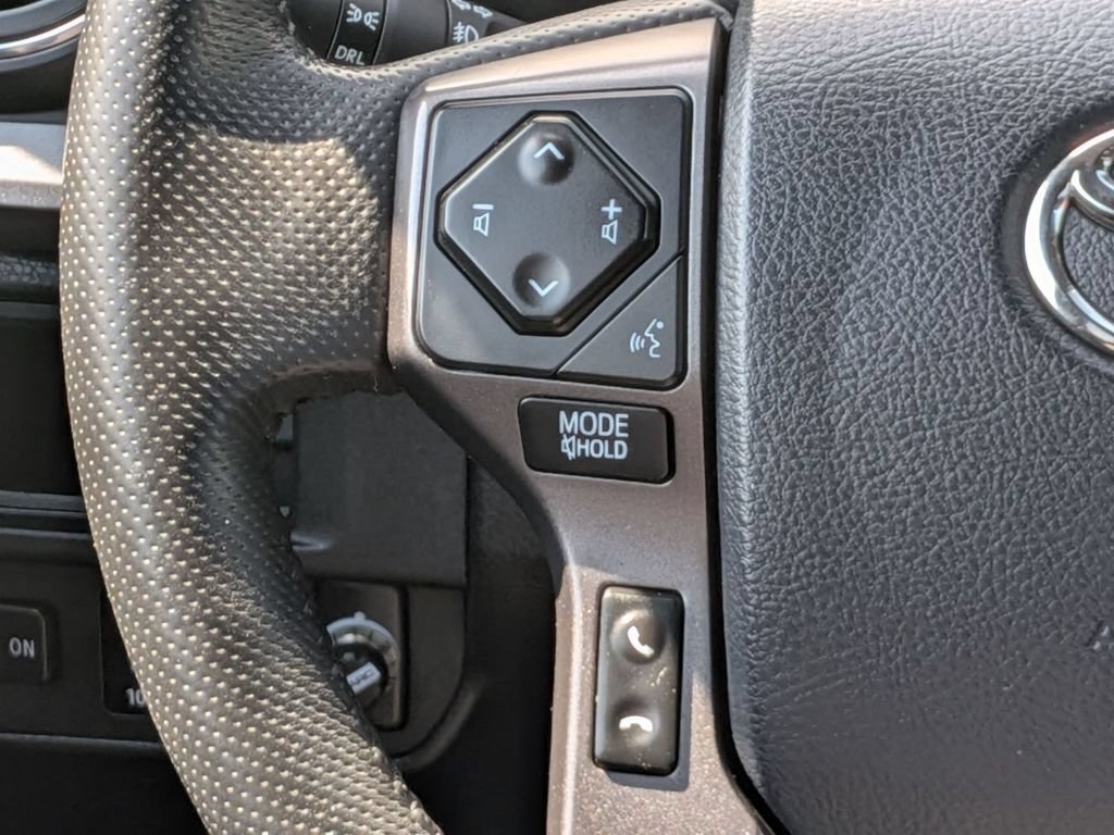 Used 2019 Toyota Tacoma TRD Sport AWD/4WD image 16
