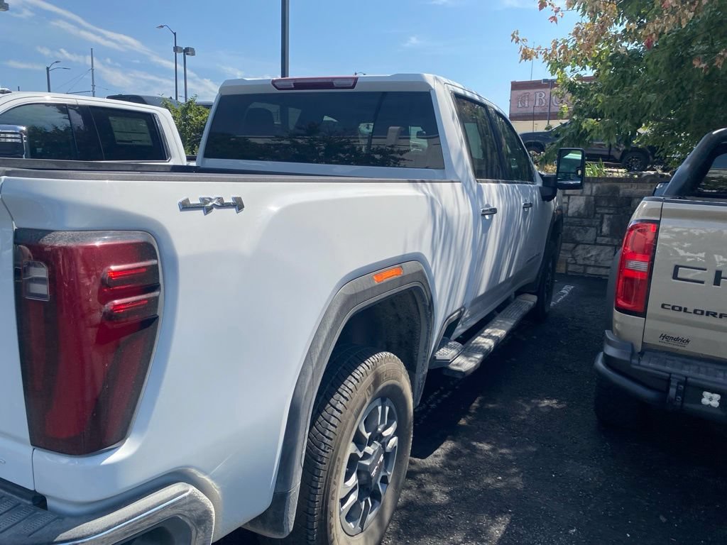 Used 2025 GMC Sierra 2500 SLT AWD/4WD image 18