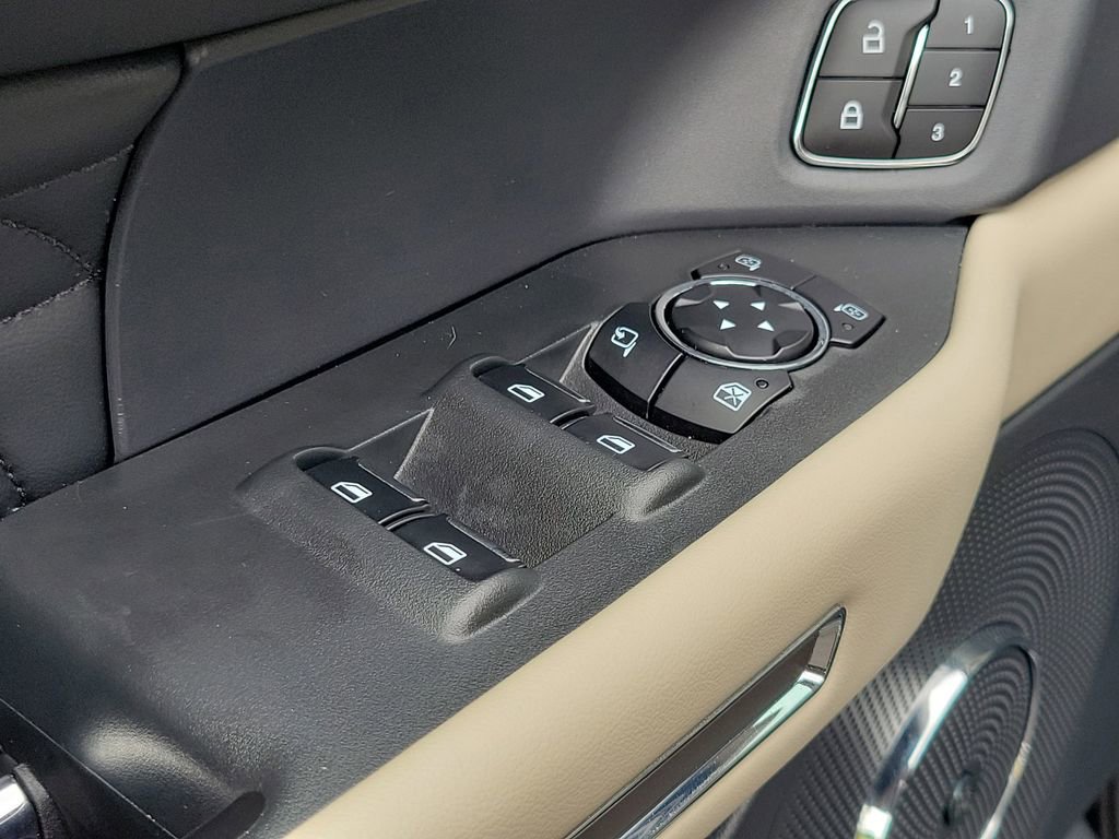 Used 2024 Ford Expedition Platinum AWD/4WD image 19
