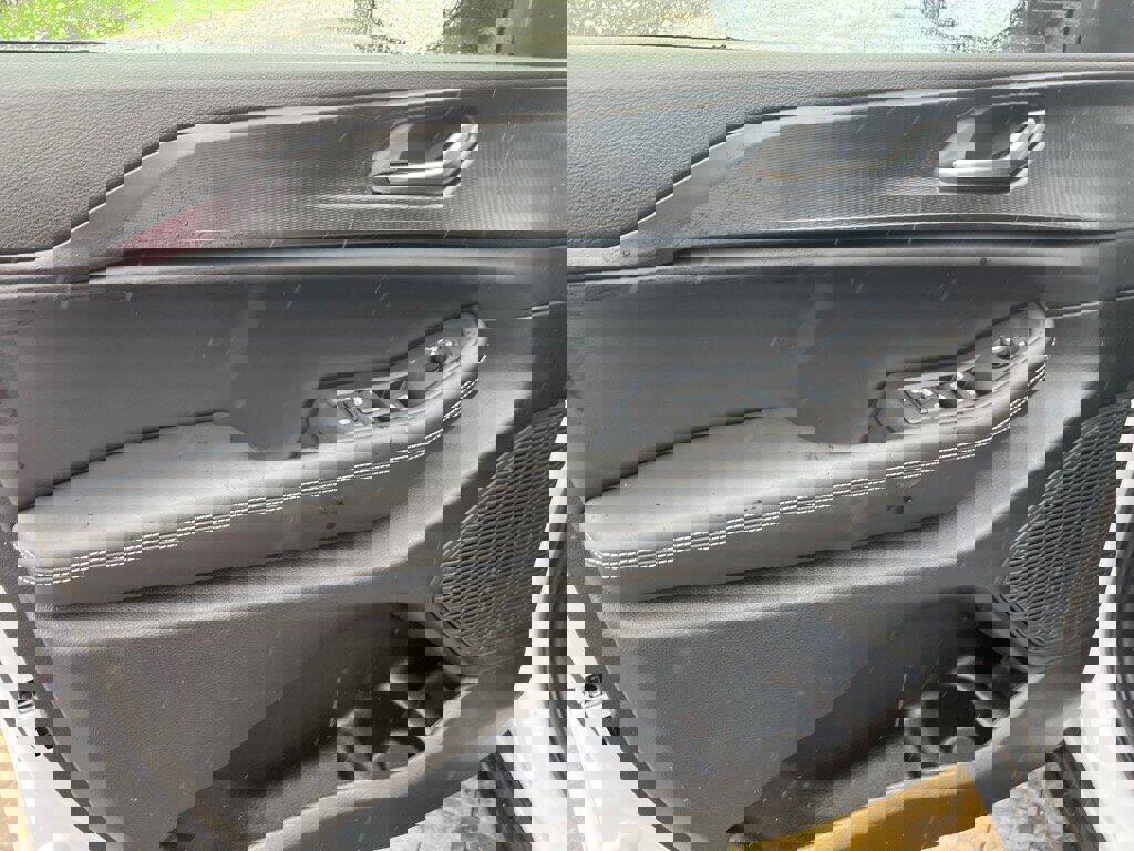 New 2025 Jeep Grand Cherokee Laredo X image 11