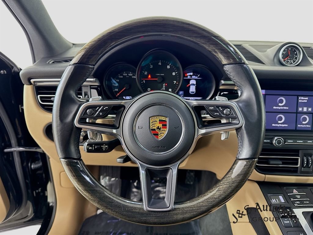 Used 2021 Porsche Macan image 12