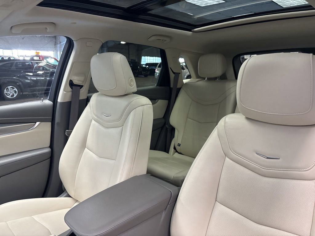 Used 2022 Cadillac XT5 Premium Luxury image 24