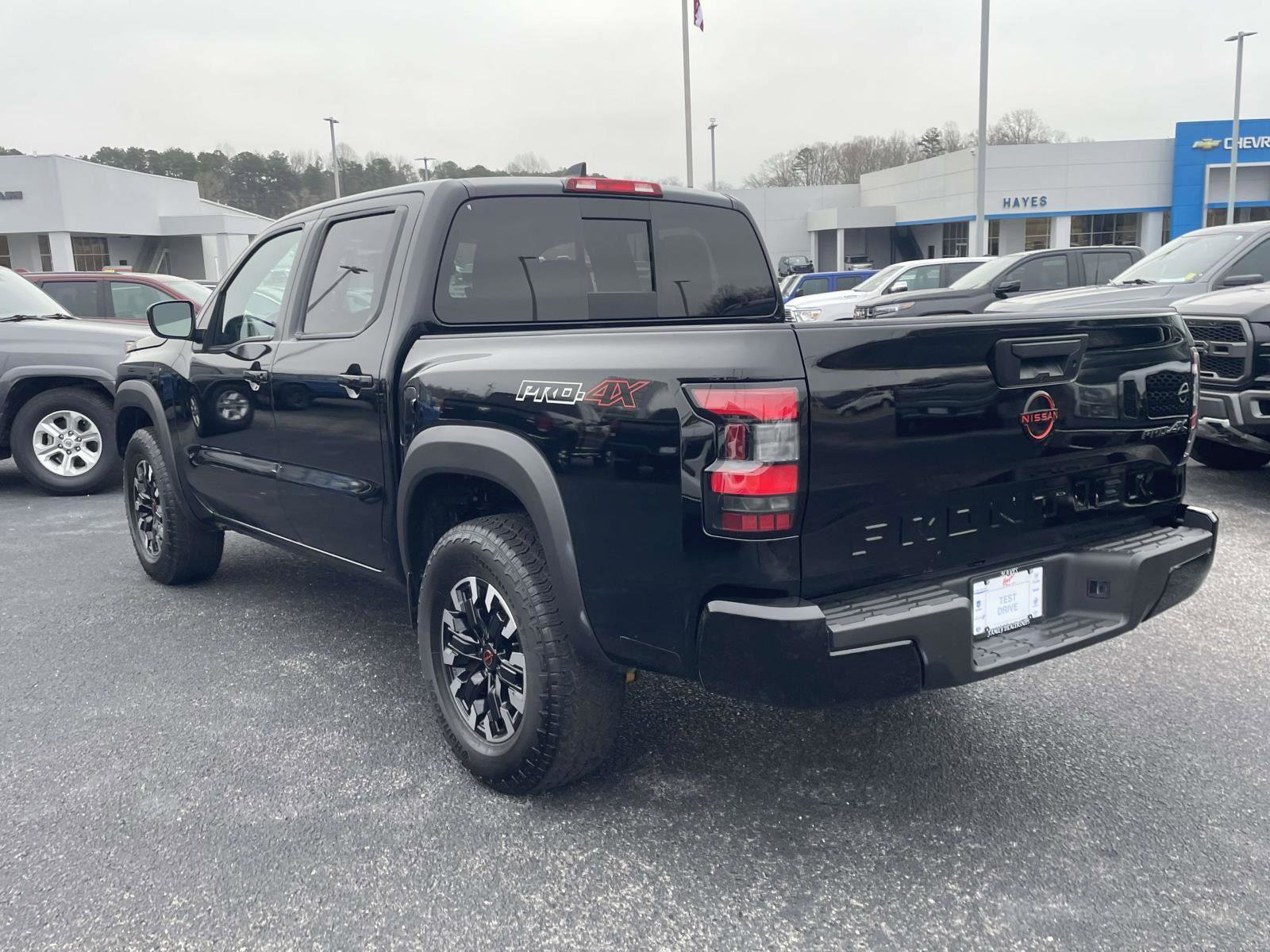 Used 2024 Nissan Frontier PRO-4X image 4