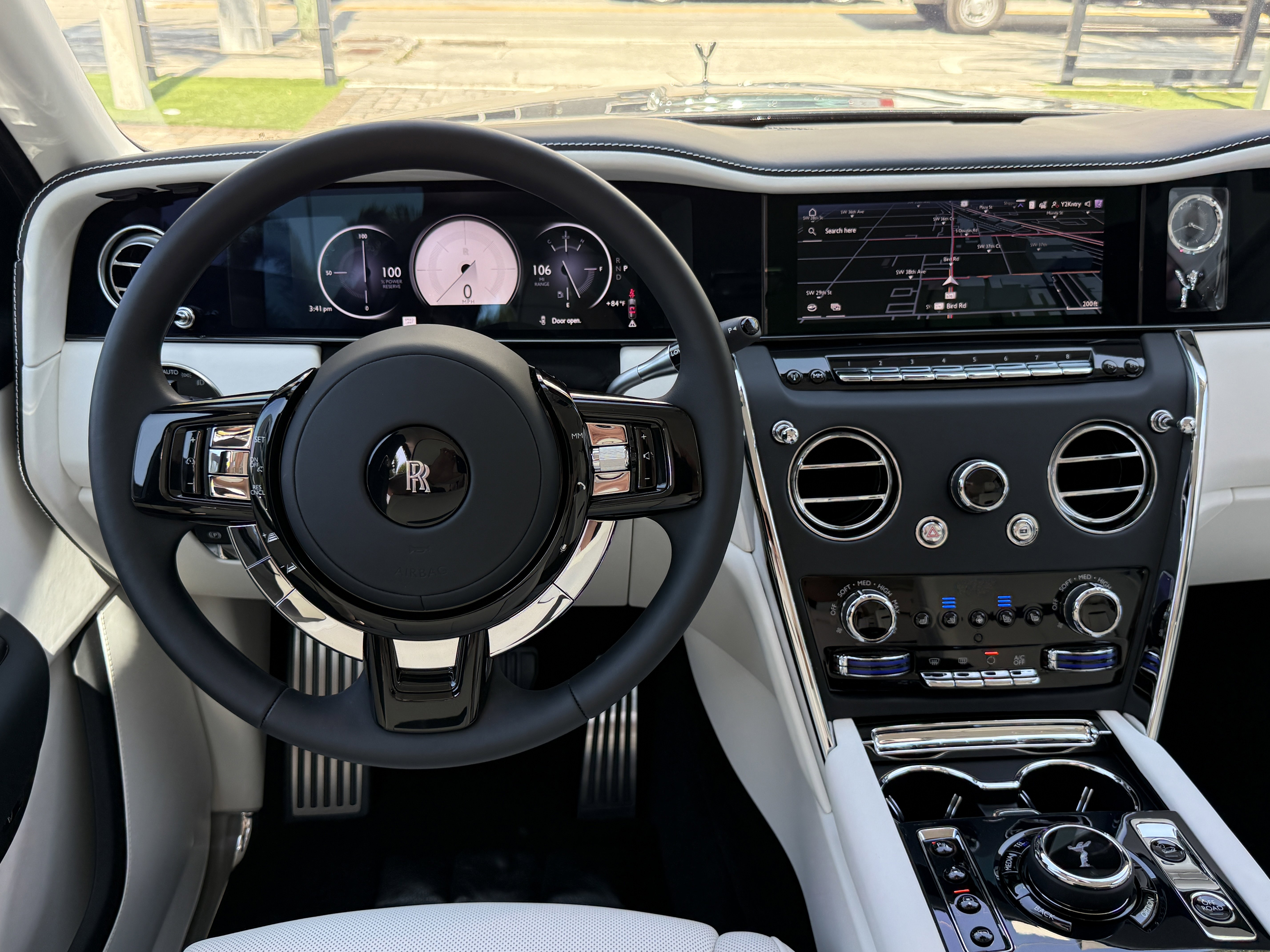 Used 2026 Rolls-Royce Cullinan AWD/4WD image 14