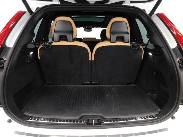 Used 2025 Volvo XC90 B6 Ultra w/ Protection Package Premier image 25