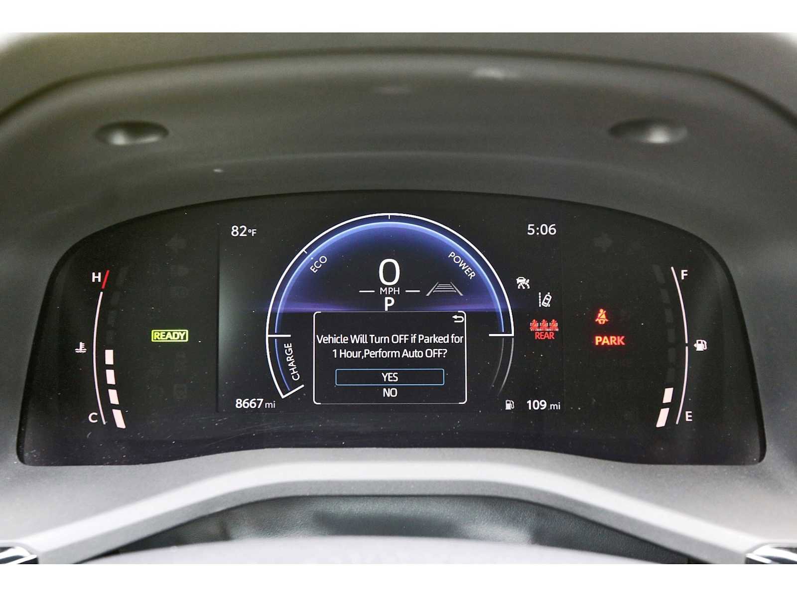 Used 2025 Toyota Camry SE w/ Convenience Package image 14