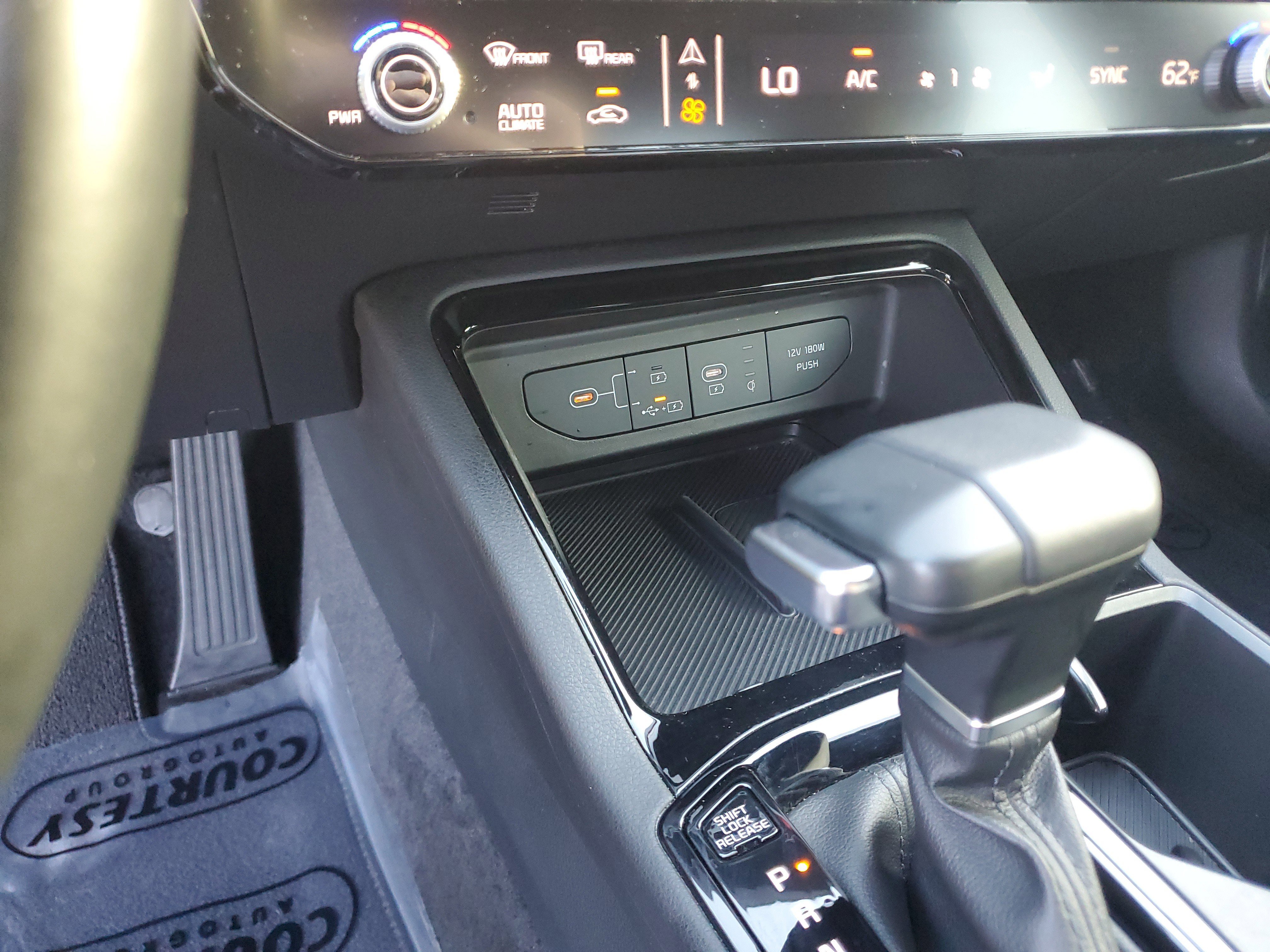 Used 2025 Kia K5 GT-Line w/ GT-Line Premium Package image 25