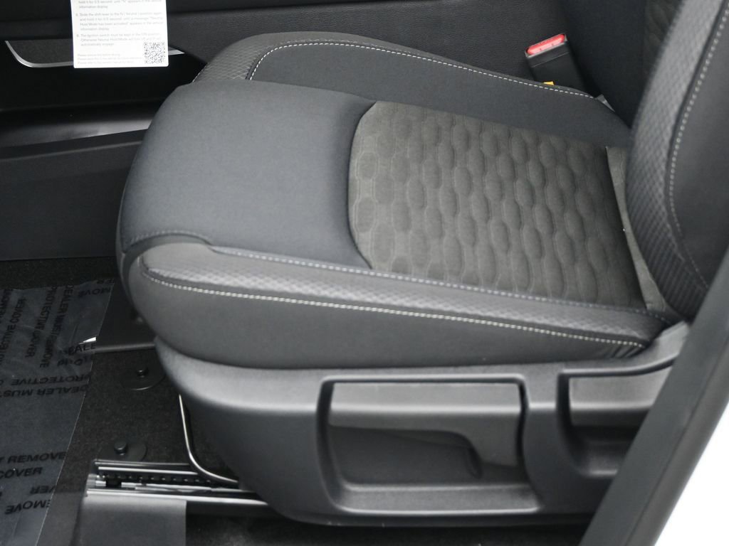 New 2026 Nissan Pathfinder S image 17