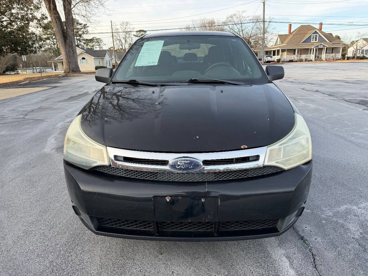 Used 2010 Ford Focus SE image 3