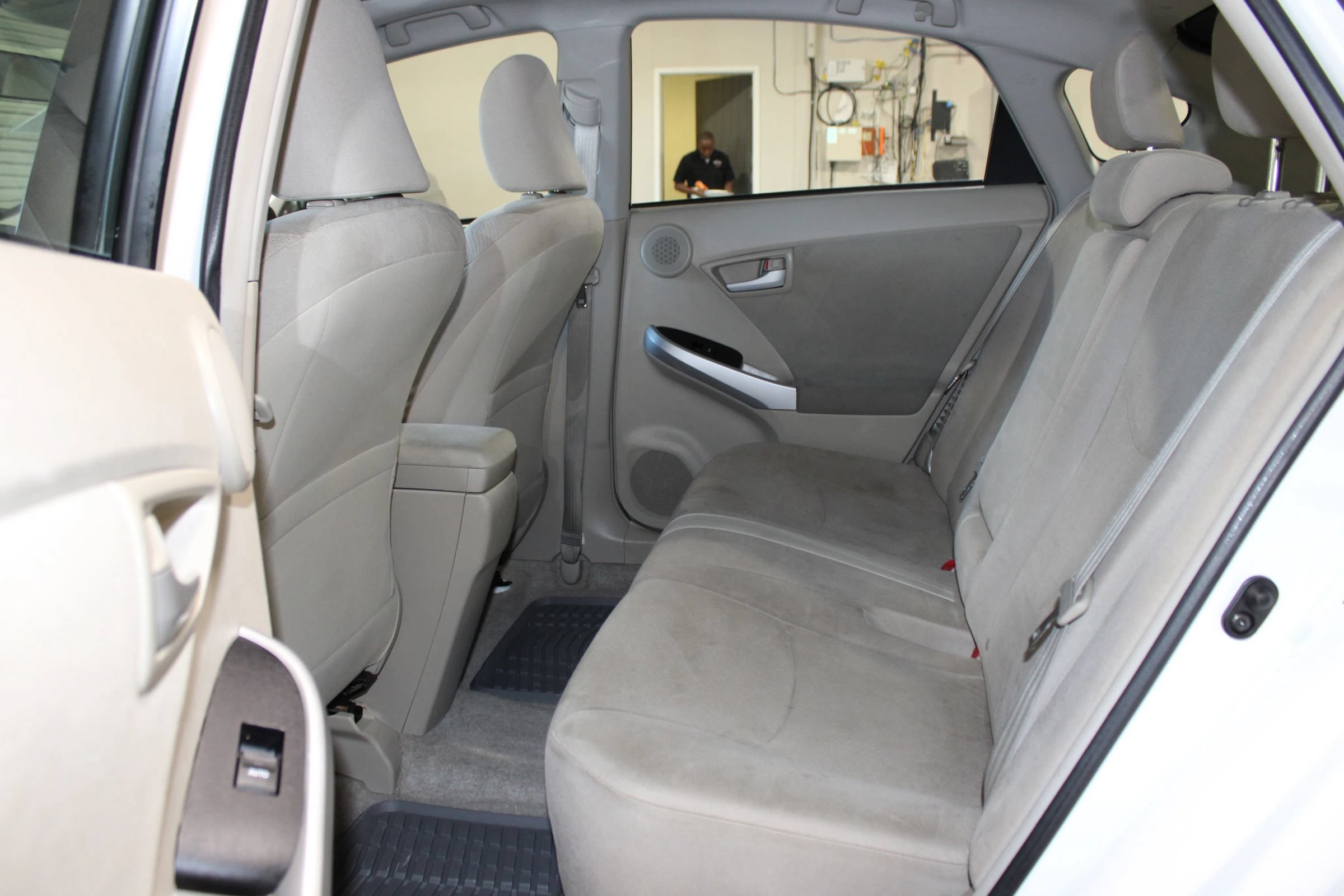 Used 2011 Toyota Prius Three w/ Solar Roof Pkg FWD image 25