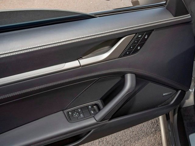 Used 2024 Porsche 911 Targa 4S image 39