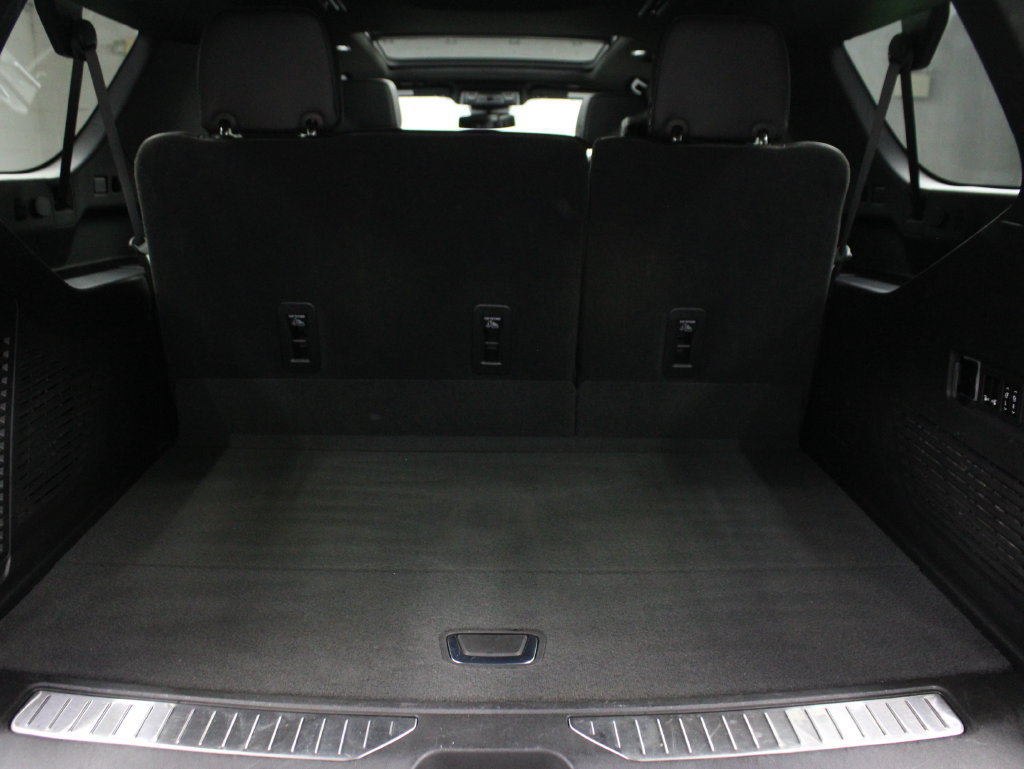 Used 2023 GMC Yukon XL Denali AWD/4WD image 47