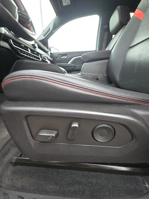 Used 2023 Chevrolet Colorado Z71 w/ Z71 Convenience Package 2 image 19