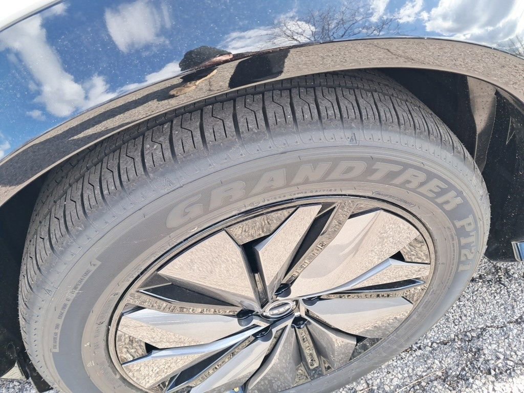 New 2025 Nissan Ariya Platinum image 29