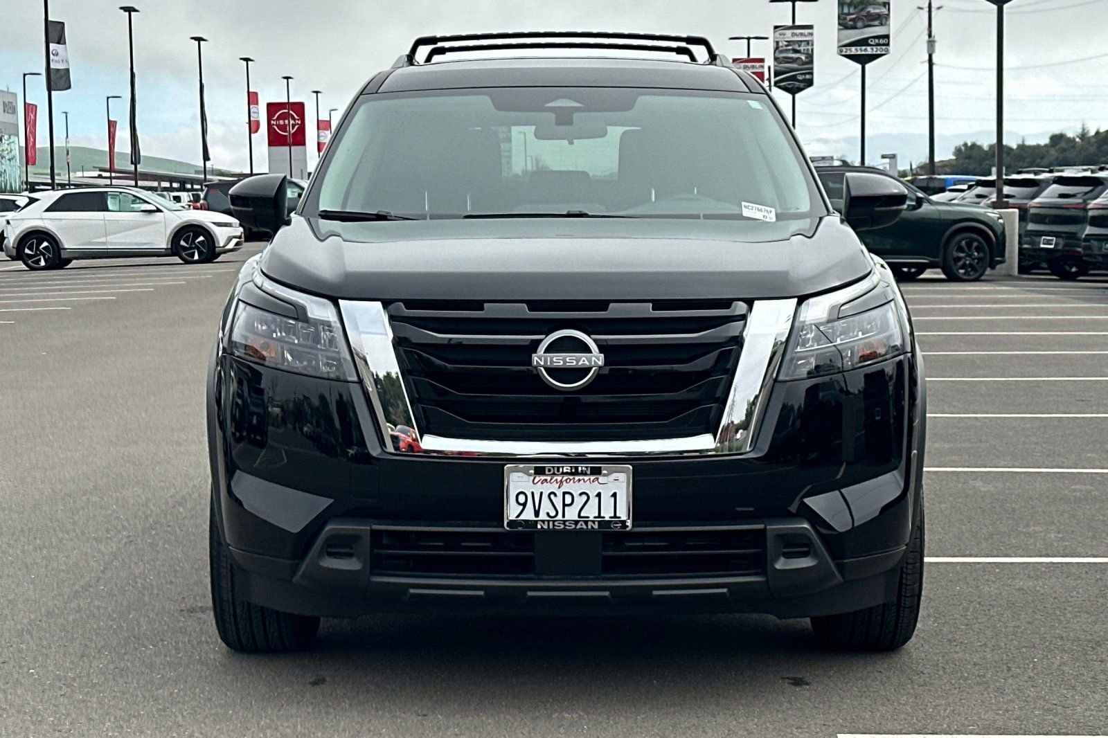 Certified 2025 Nissan Pathfinder SV image 9