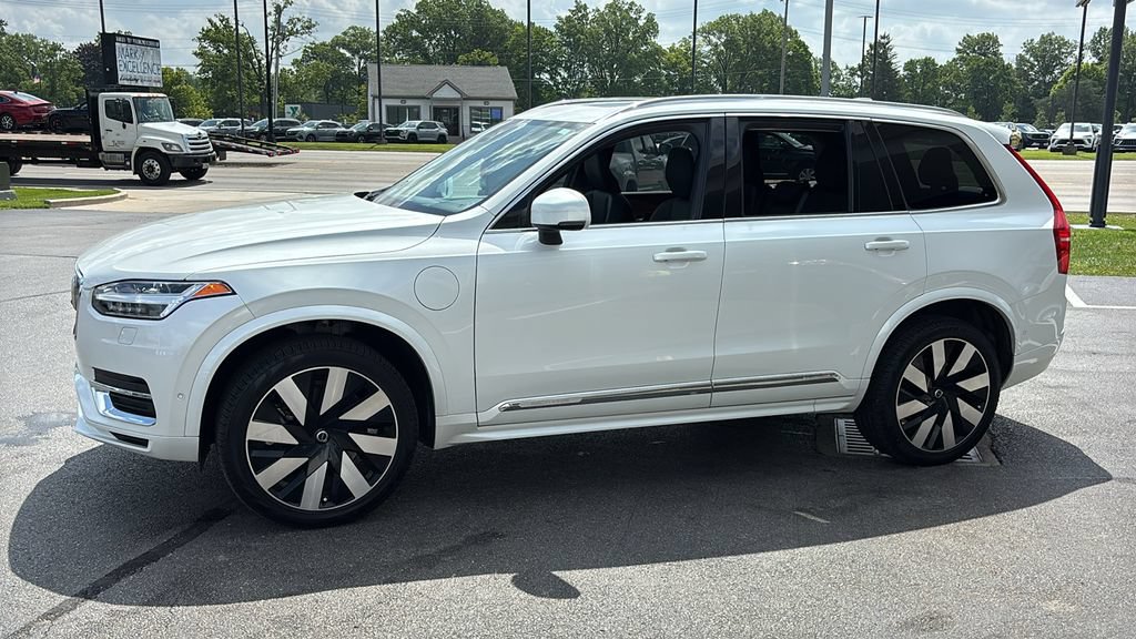Certified 2024 Volvo XC90 T8 Plus w/ Protection Package Premier AWD/4WD image 3