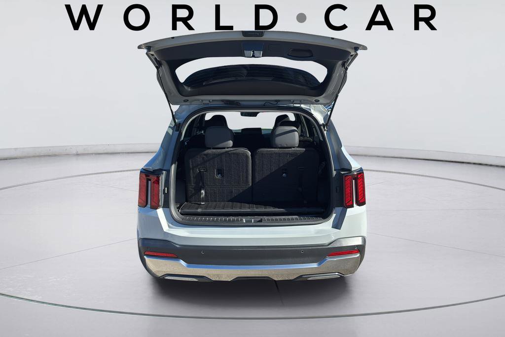 Certified 2025 Kia Sorento S image 36
