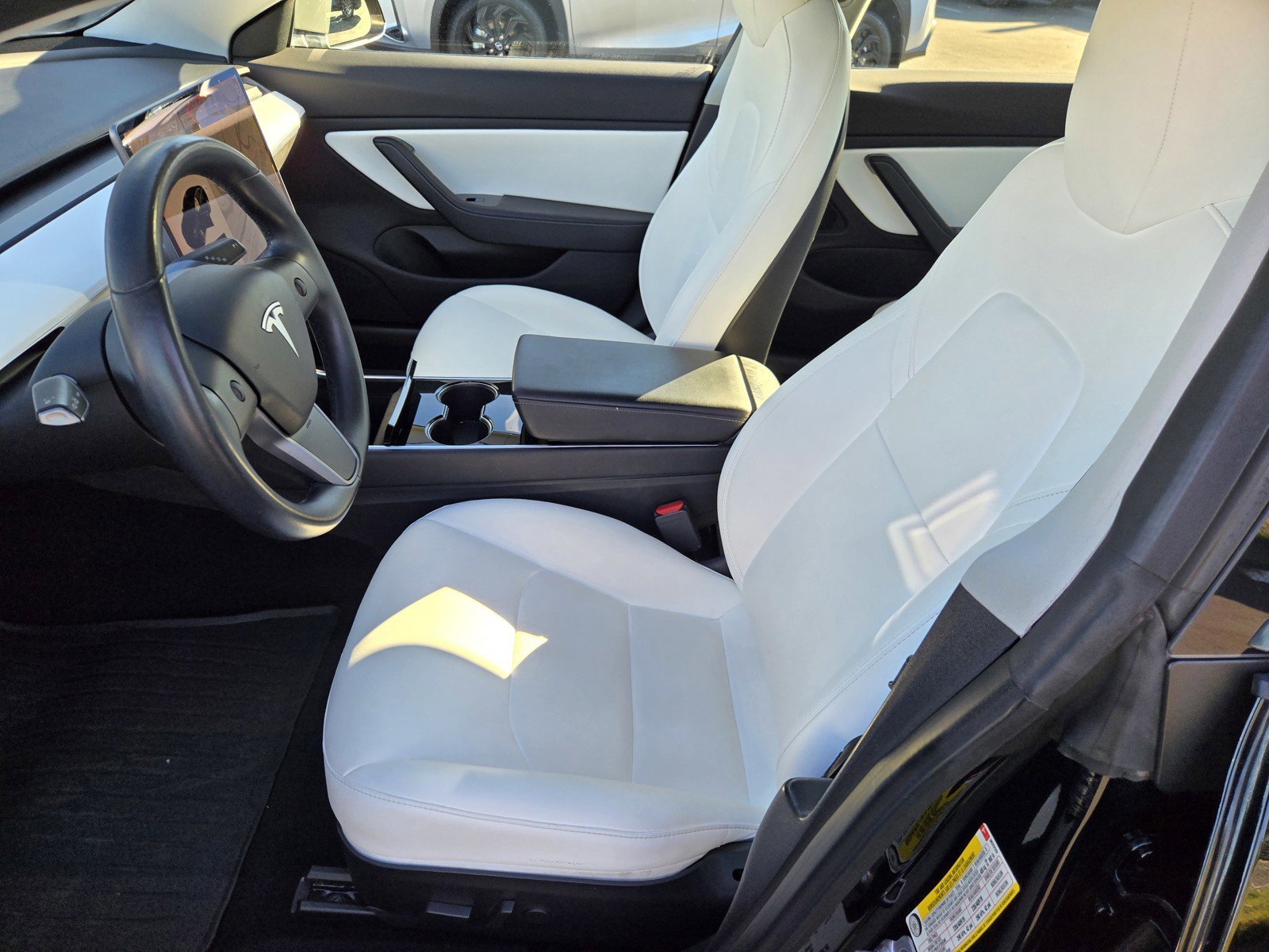 Used 2019 Tesla Model 3 Standard Range Plus image 15