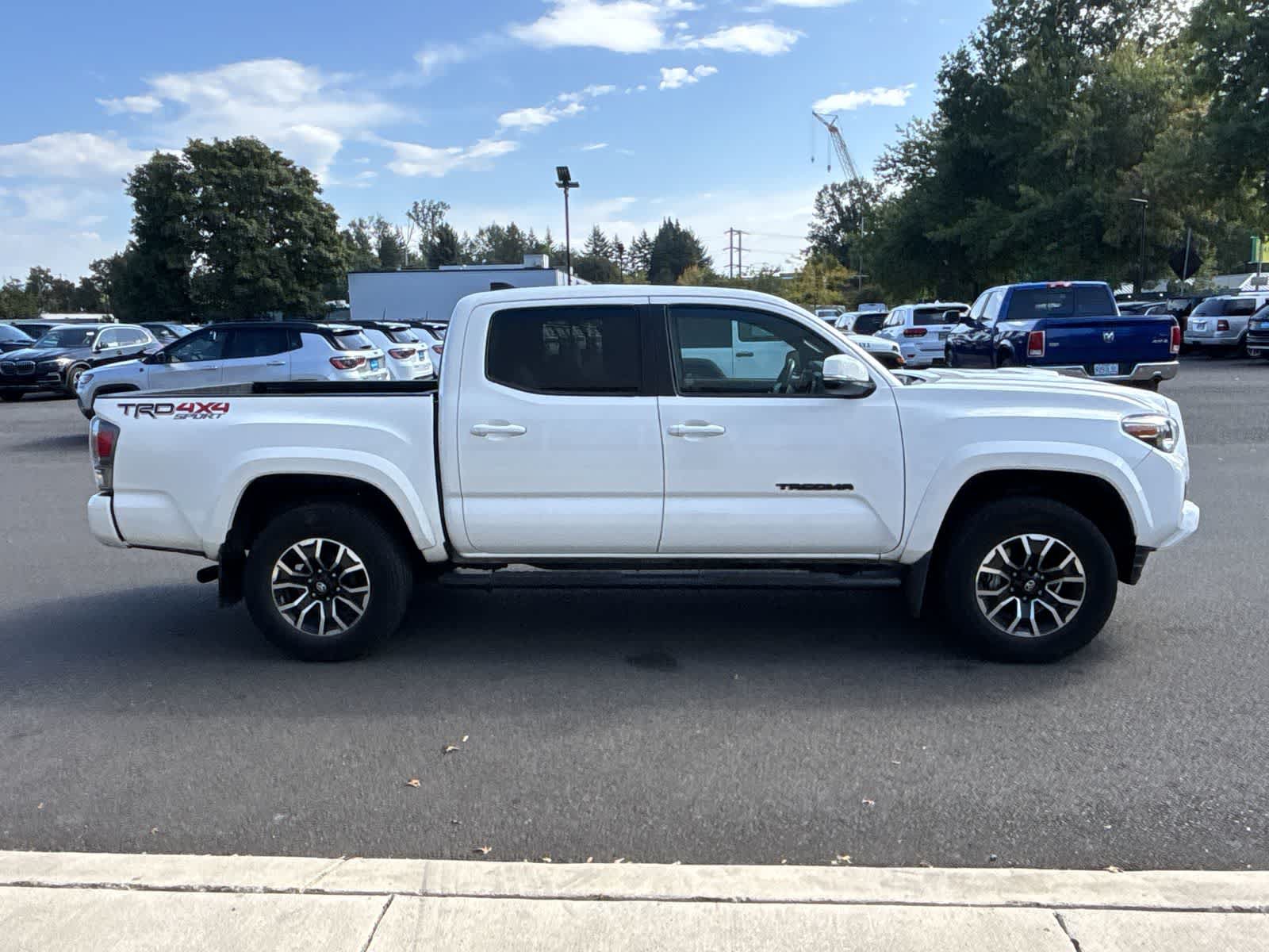 Used 2021 Toyota Tacoma TRD Sport w/ TRD Premium Sport Package AWD/4WD image 6