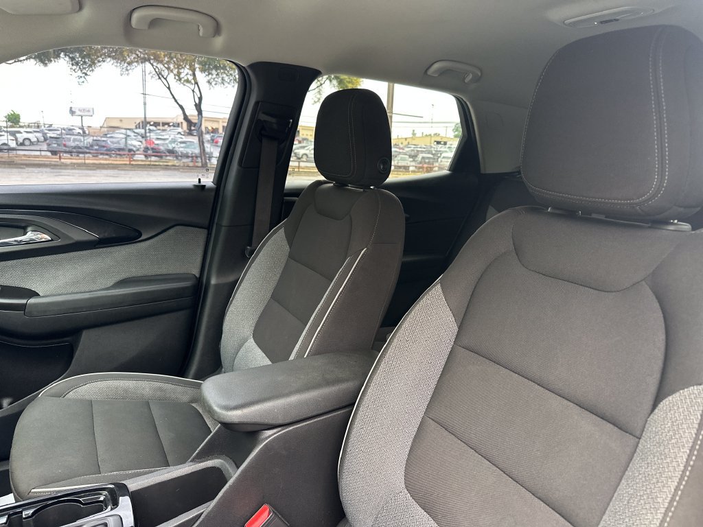 Used 2023 Chevrolet TrailBlazer LT FWD image 11