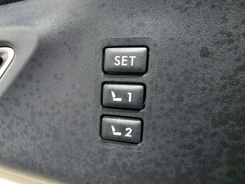 Used 2023 Subaru Ascent Limited AWD/4WD image 19