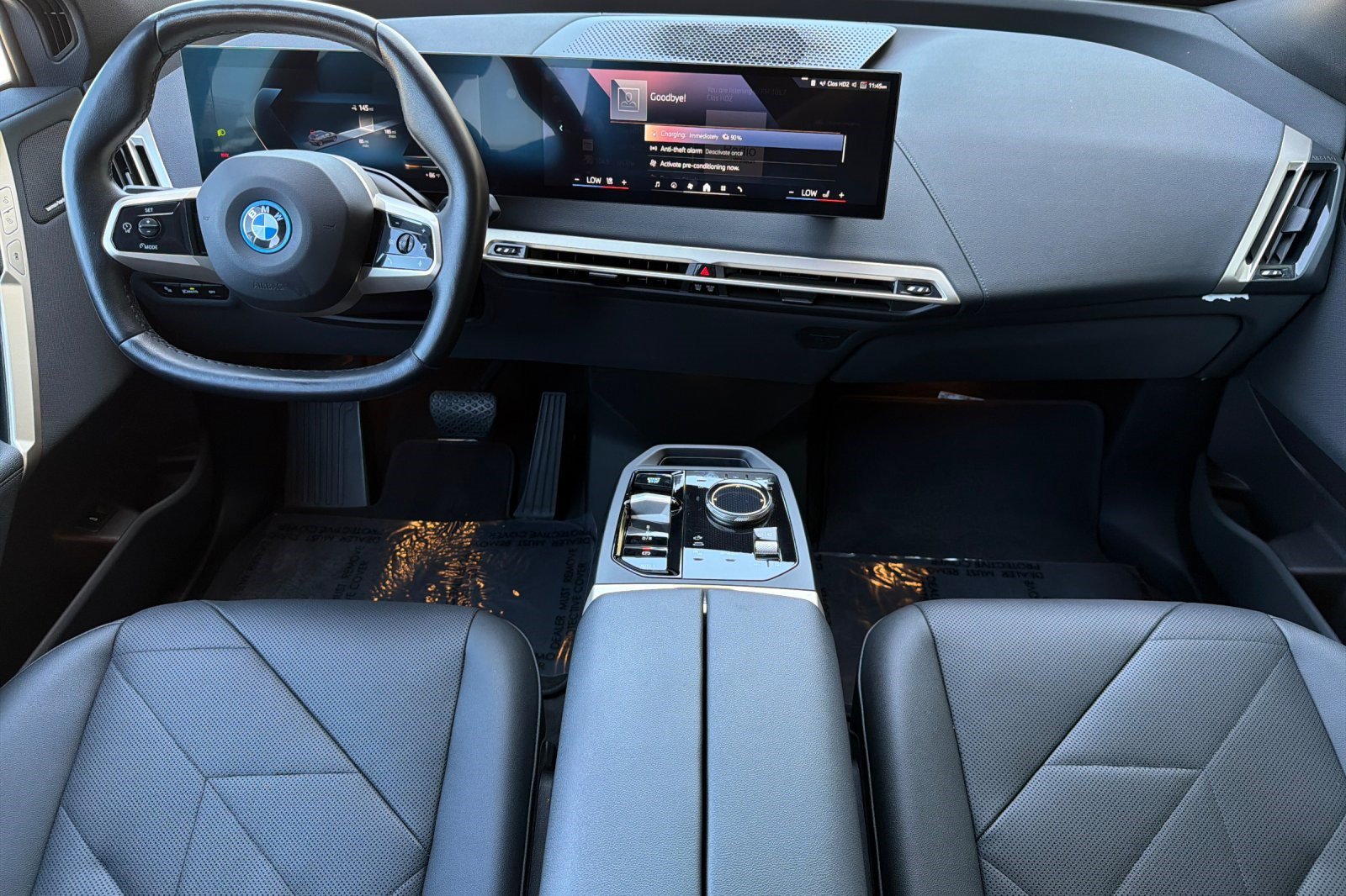 Used 2024 BMW iX xDrive50 w/ Premium Package AWD/4WD image 17