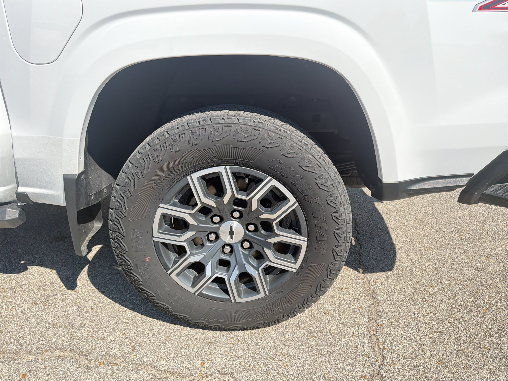 Used 2026 Chevrolet Colorado Z71 w/ Z71 Convenience Package 2 AWD/4WD image 22