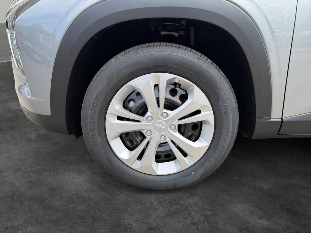 New 2026 Chevrolet Trax LS w/ Driver Confidence Package FWD image 4
