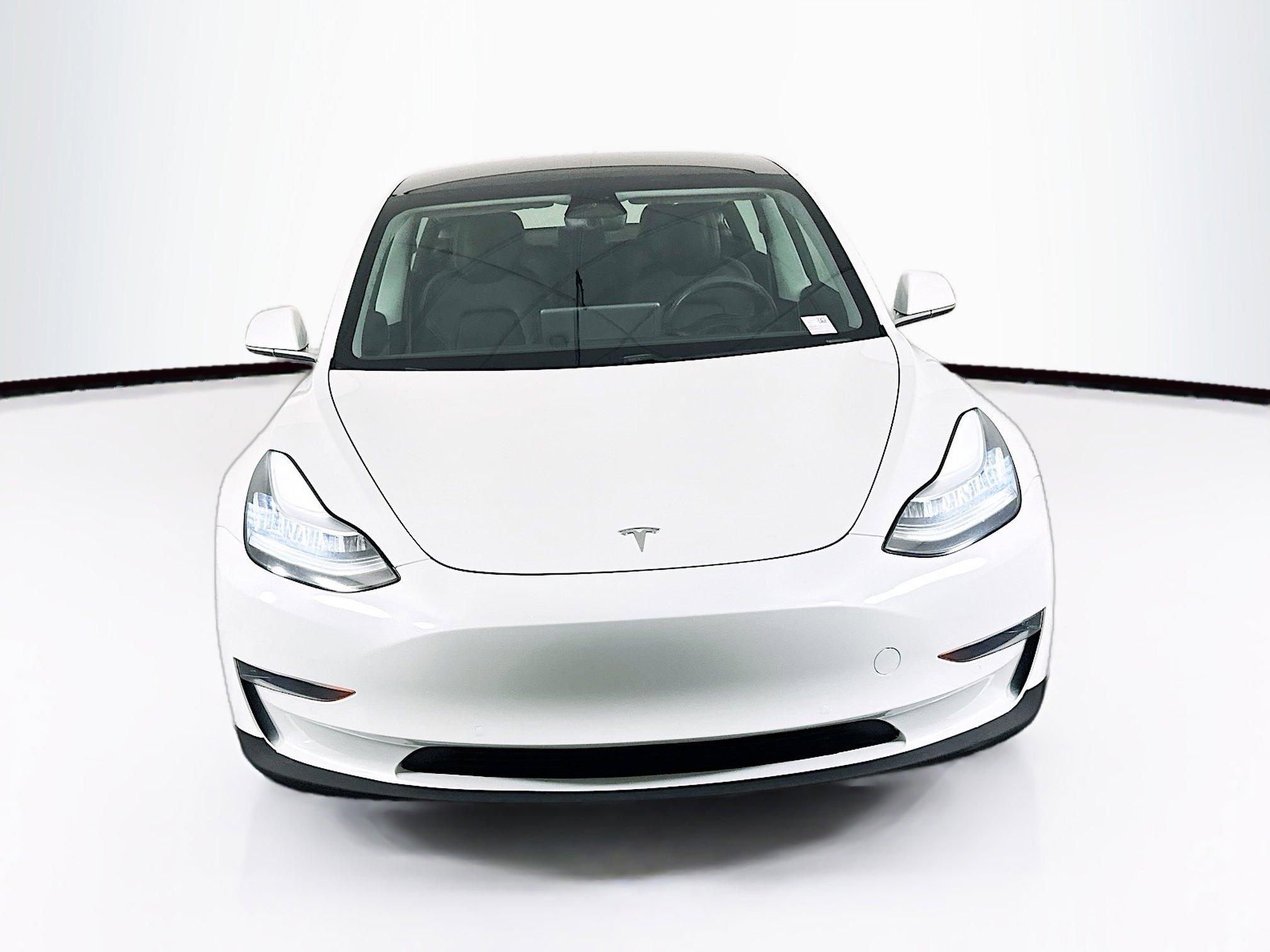 Used 2020 Tesla Model 3 Standard Range Plus image 2