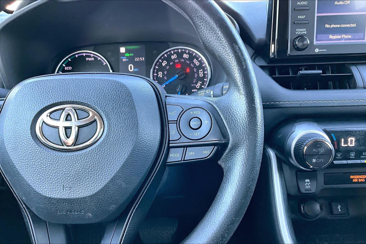 Used 2022 Toyota RAV4 XLE AWD/4WD image 24