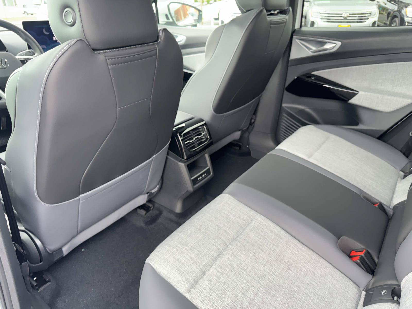 New 2026 Volkswagen ID.4 Pro AWD/4WD image 10