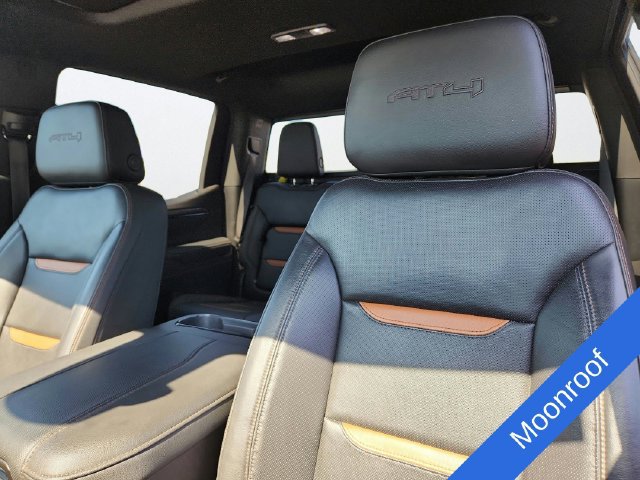 Used 2025 GMC Sierra 1500 AT4 w/ AT4 Premium Package AWD/4WD image 11