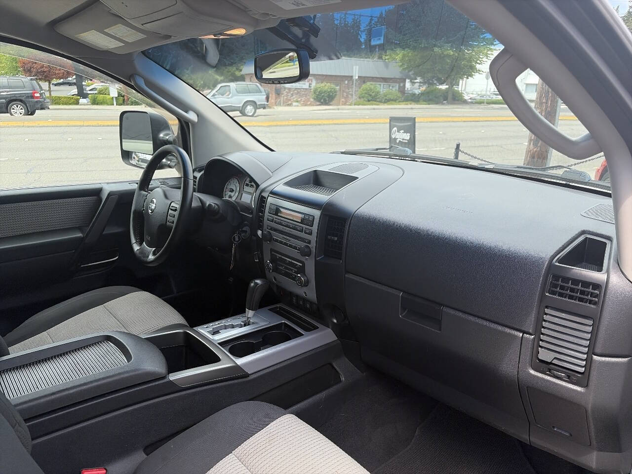 Used 2011 Nissan Titan PRO-4X AWD/4WD image 16