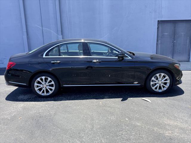 Used 2017 Mercedes-Benz E 300 image 7