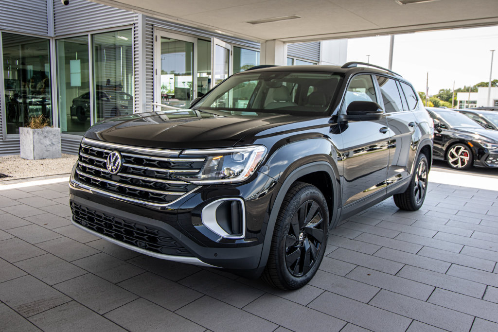 New 2026 Volkswagen Atlas SE FWD image 10