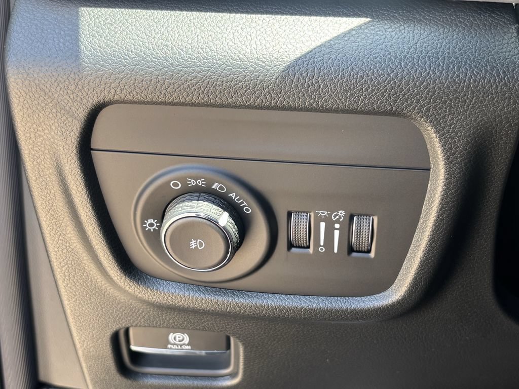 New 2026 Jeep Grand Cherokee Limited AWD/4WD image 22