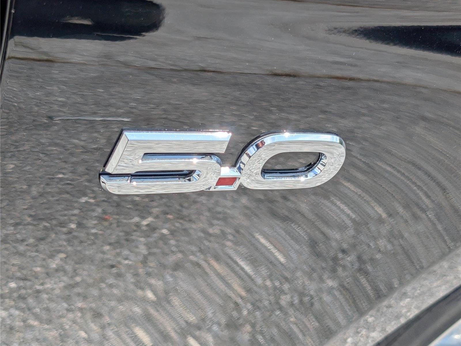 Used 2018 Ford Mustang GT Premium w/ Equipment Group 401A RWD image 10