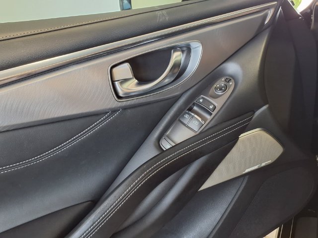 Used 2022 INFINITI Q60 3.0t Luxe w/ Cargo Package RWD image 17