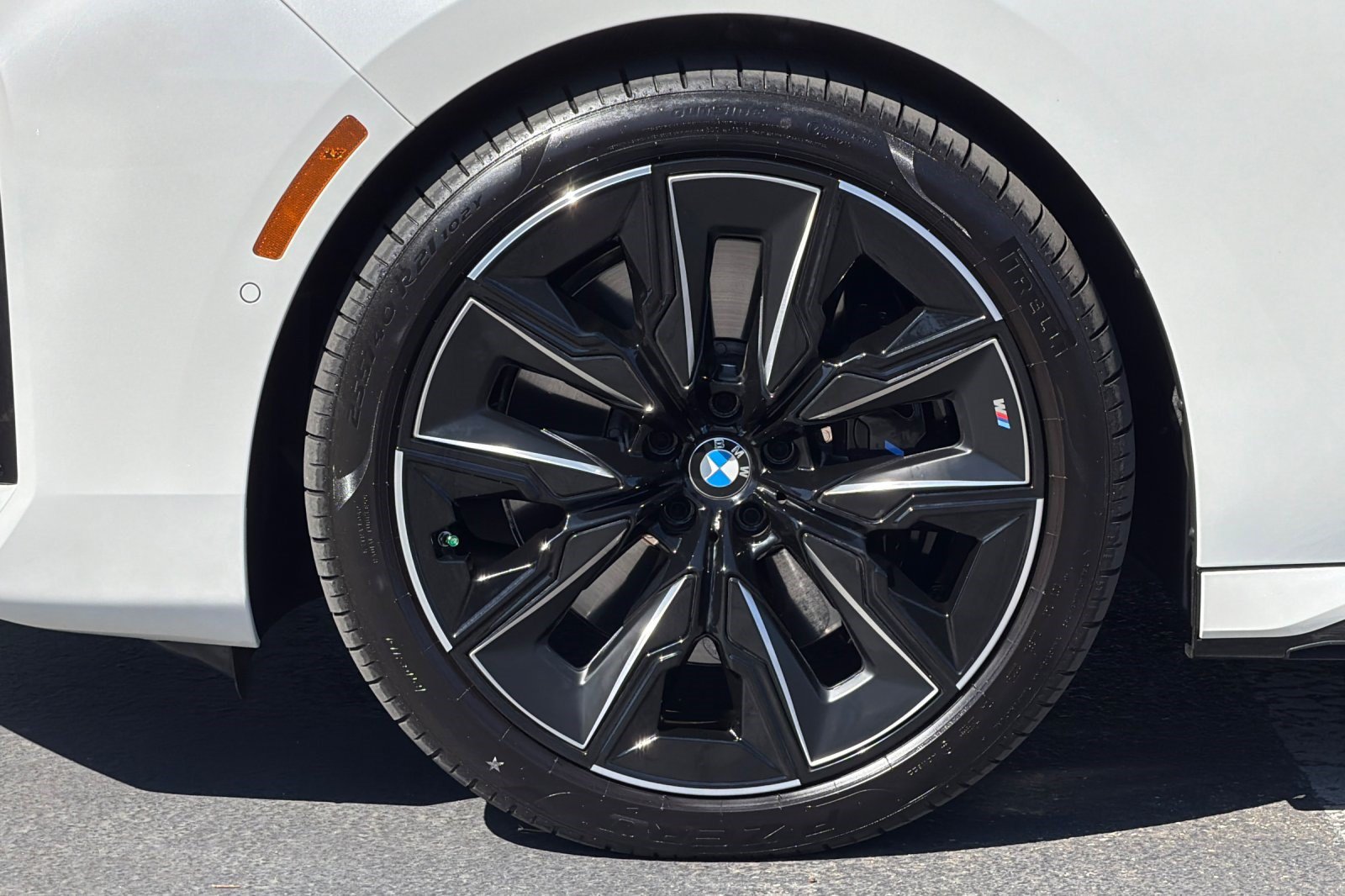 Used 2026 BMW 740i RWD image 37