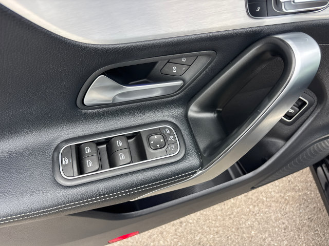 Used 2025 Mercedes-Benz CLA 250 4MATIC image 16