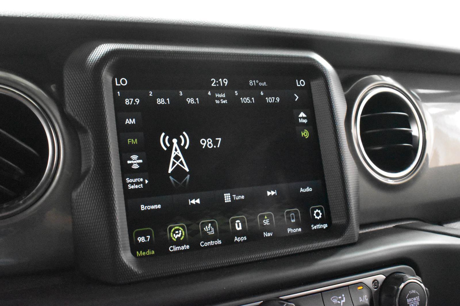 Used 2023 Jeep Wrangler Unlimited Sahara w/ LED Lighting Group AWD/4WD image 12