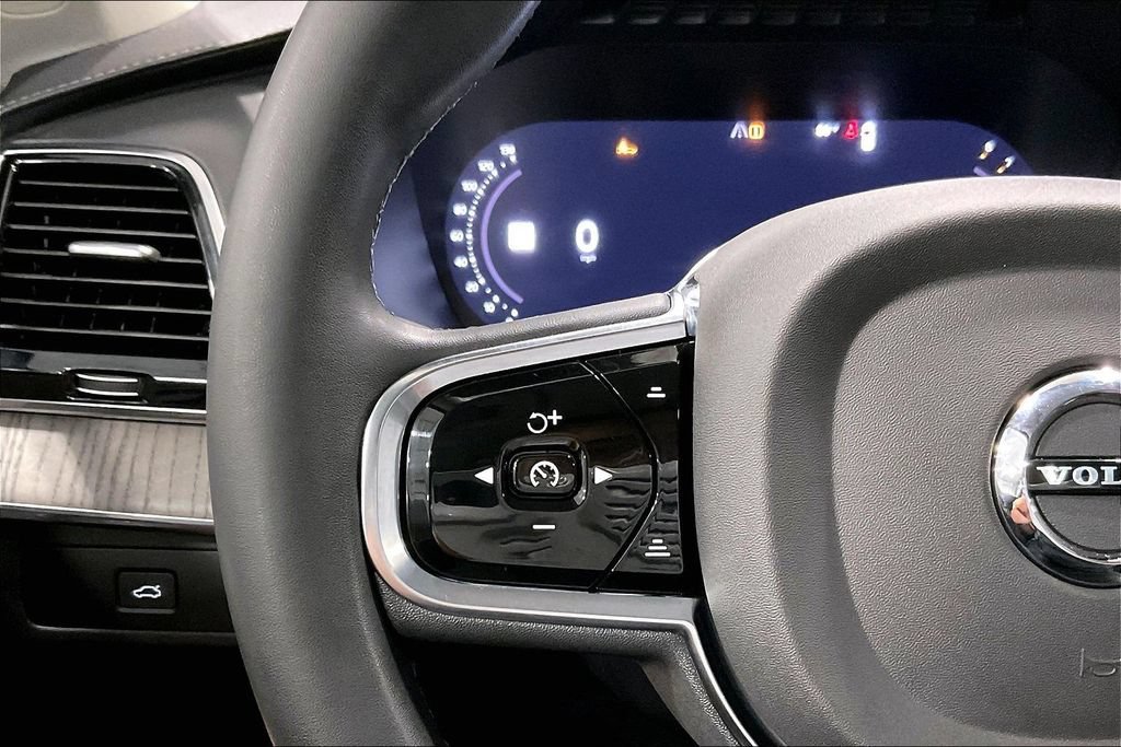 Certified 2024 Volvo XC90 B6 Ultimate w/ Protection Package Premier AWD/4WD image 12