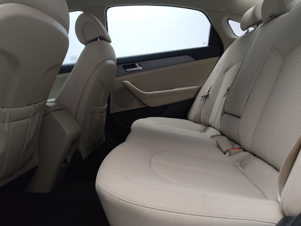 Used 2016 Hyundai Sonata SE FWD image 18