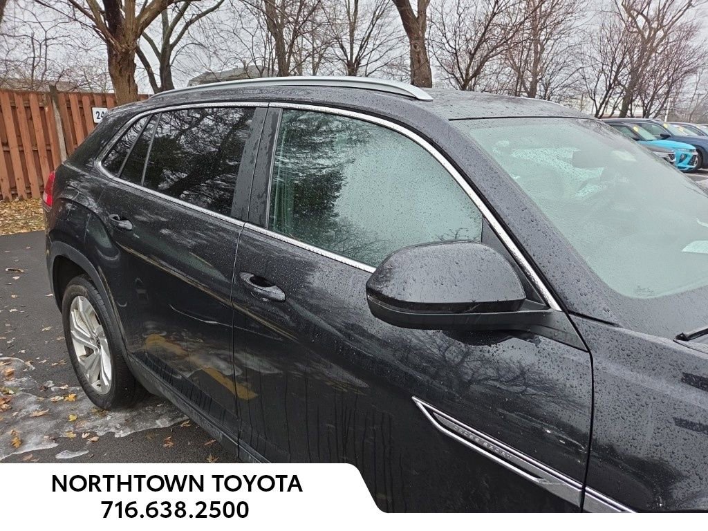 Used 2020 Volkswagen Atlas Cross Sport SEL image 3