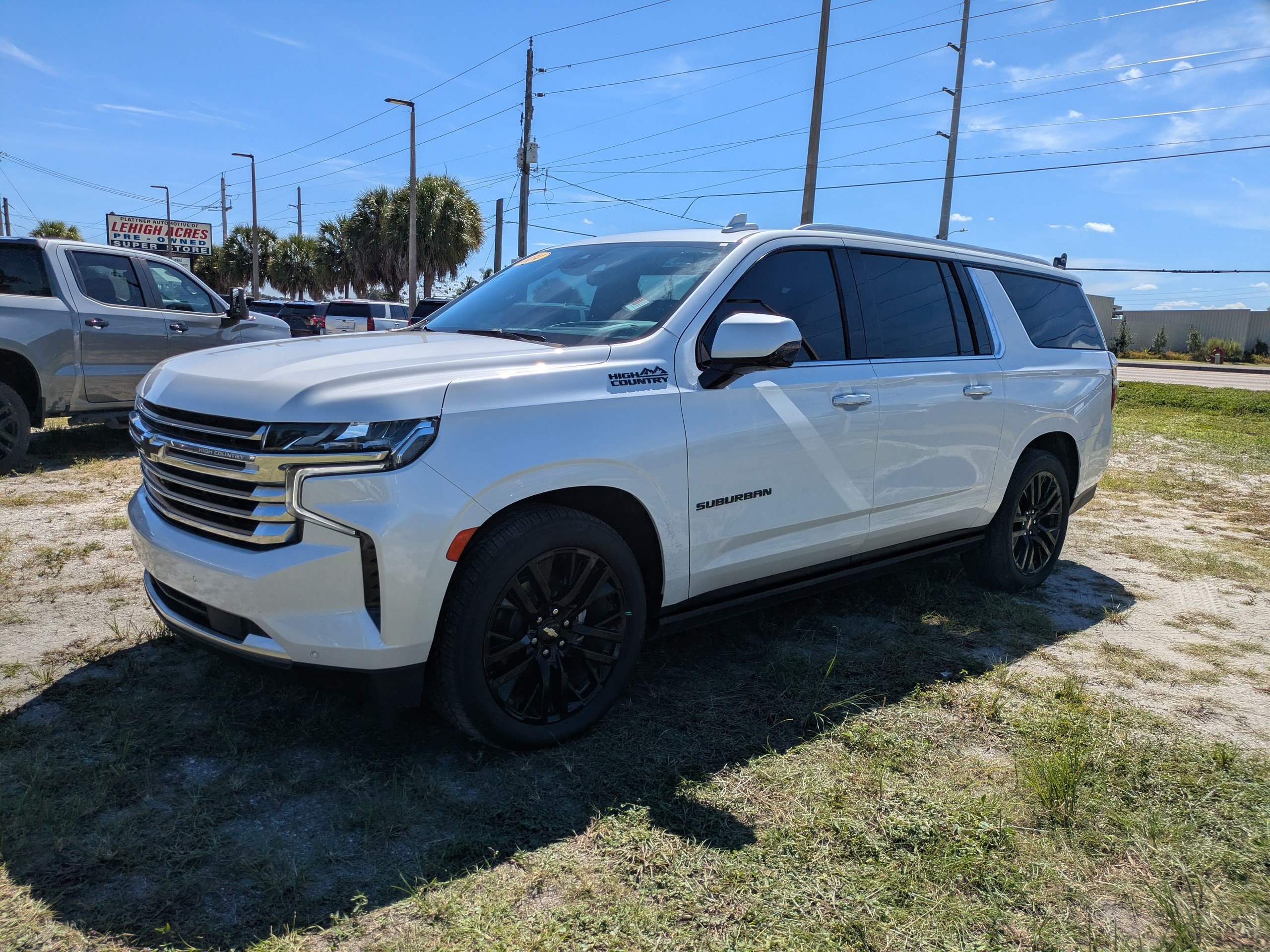 Used 2024 Chevrolet Suburban High Country AWD/4WD image 8